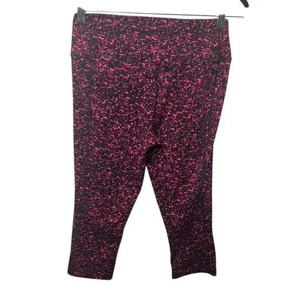 Nike Pro Hypercool Crop Leggings Pink Black Abstract Print Size S A38 - Picture 3 of 3